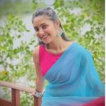 ‘বাগদান নয়, সম্পর্কে জড়িয়েছি’: ফেসবুক পোস্ট নিয়ে খোলাসা করলেন নীহা