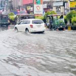 বৃষ্টিতে তলিয়ে যাচ্ছে সড়ক চরম দুর্ভোগে খুলনাবাসী